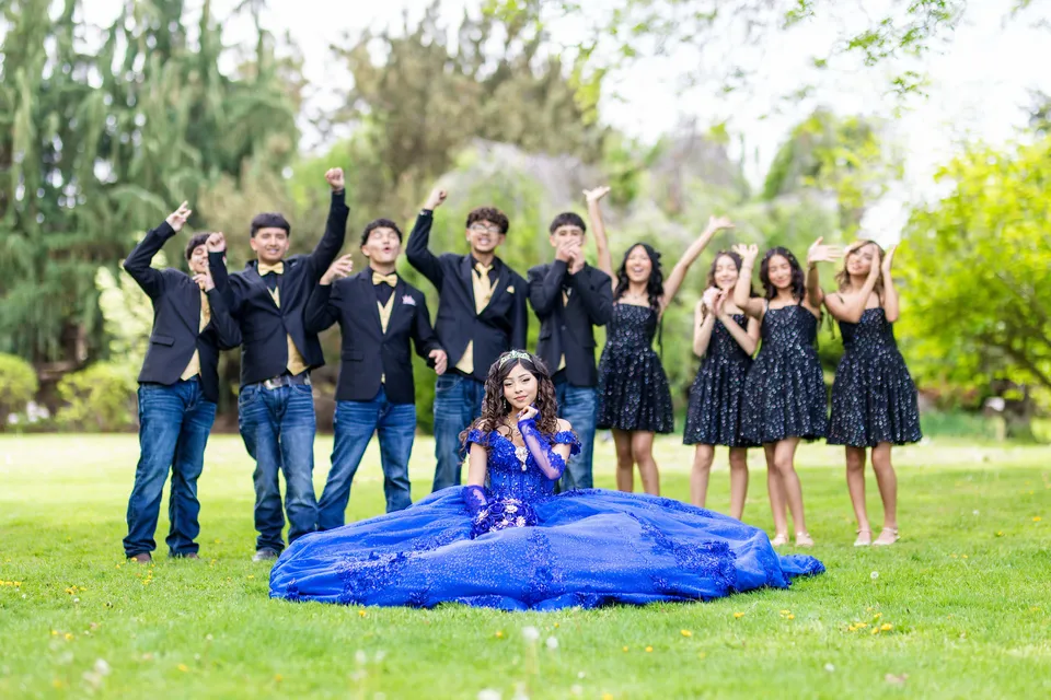 Quinceañera celebration photographed by New Diamond Productions — photograph 130