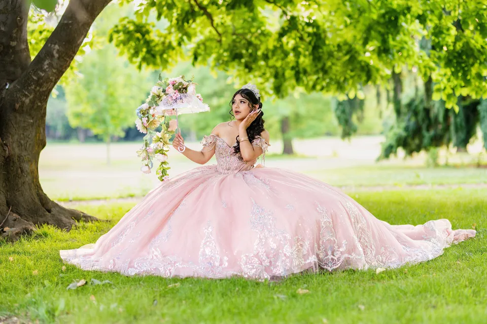 Quinceañera celebration photographed by New Diamond Productions — photograph 108